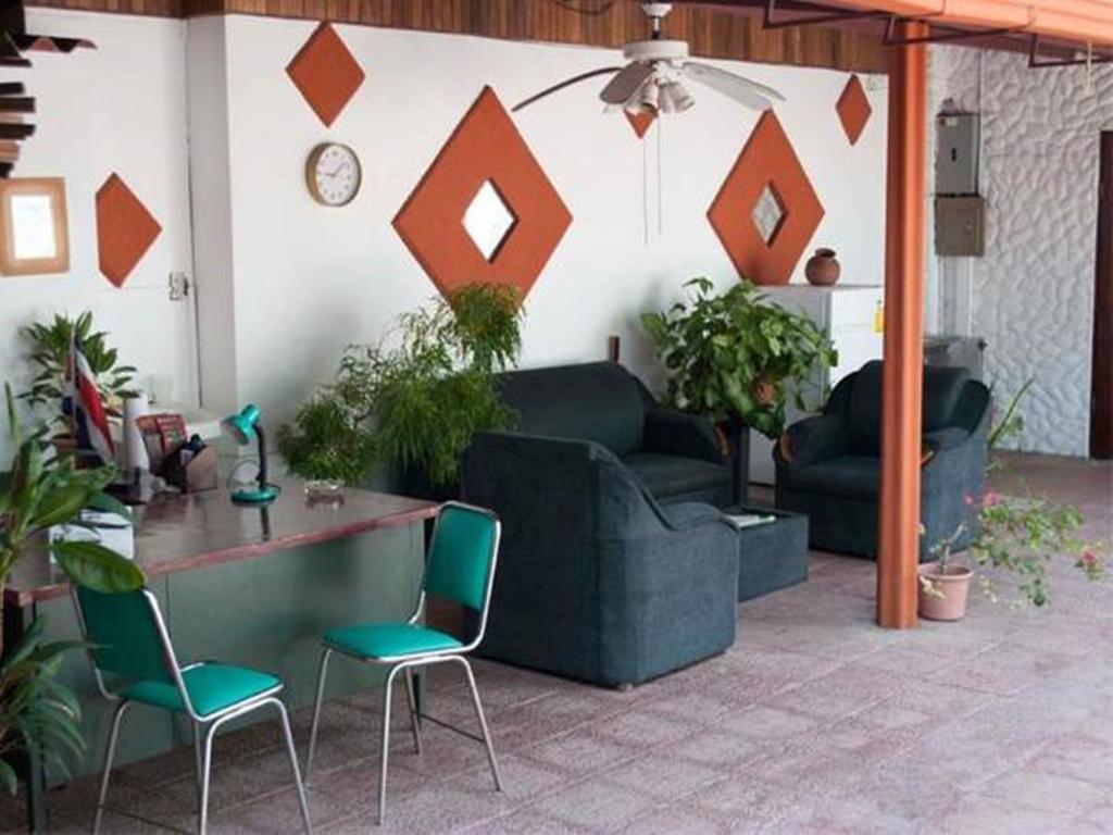 Hotel Jackie'S House Пунтаренас Экстерьер фото
